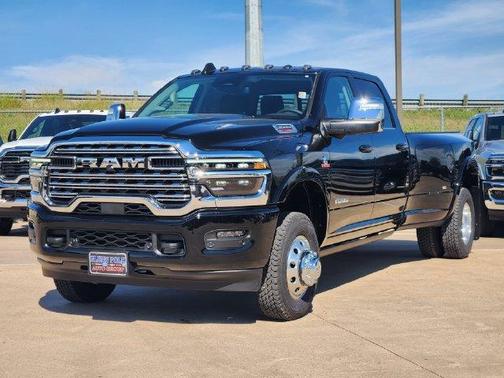 Diamond Black 2027 RAM 3500 Limited