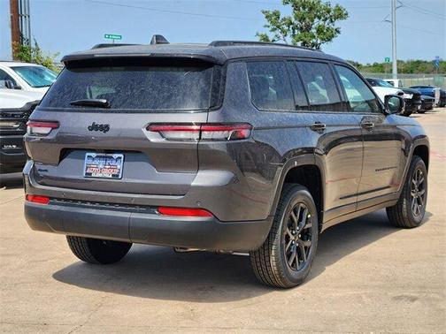 2025 Jeep Grand Cherokee L Laredo