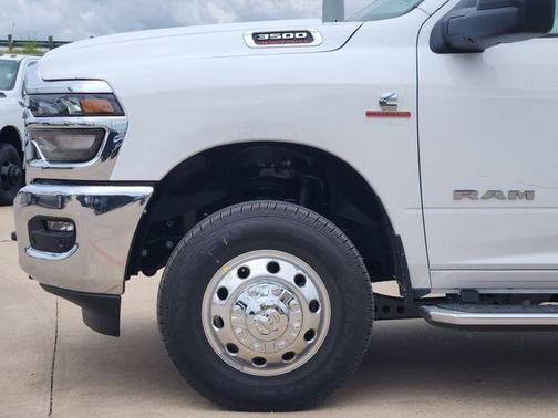 Bright White Clearcoat 2026 RAM 3500 Big Horn