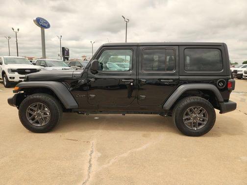 Black Clearcoat 2025 Jeep Wrangler Sport