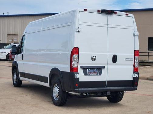 Bright White Clearcoat 2026 RAM ProMaster 2500 High Roof
