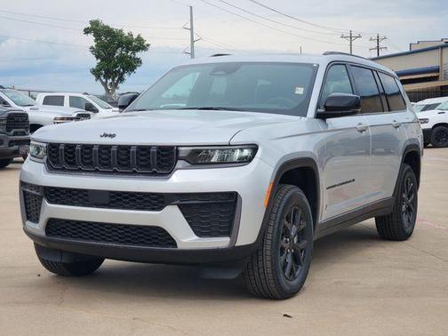 Silver Zynith 2026 Jeep Grand Cherokee L Laredo