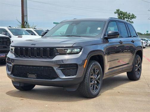 2025 Jeep Grand Cherokee Laredo