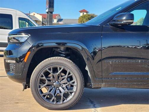 2025 Jeep Grand Cherokee L Summit