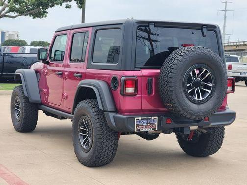 Tuscadero Pearlcoat 2026 Jeep Wrangler Sport
