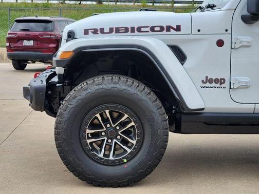 Bright White Clearcoat 2026 Jeep Wrangler Rubicon