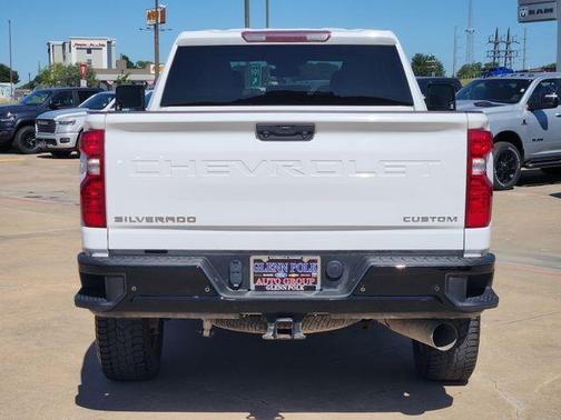 Summit White 2024 Chevrolet Silverado 2500 Custom