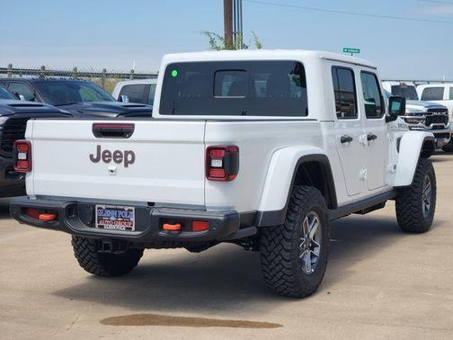 Bright White Clearcoat 2026 Jeep Gladiator Mojave