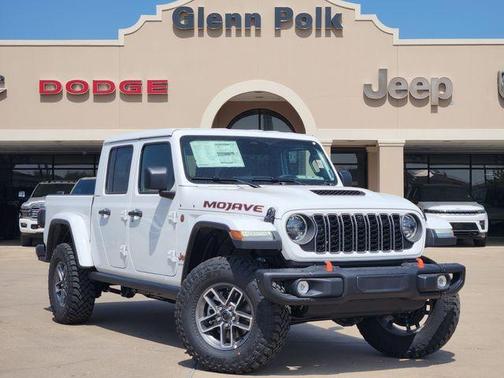 Bright White Clearcoat 2026 Jeep Gladiator Mojave