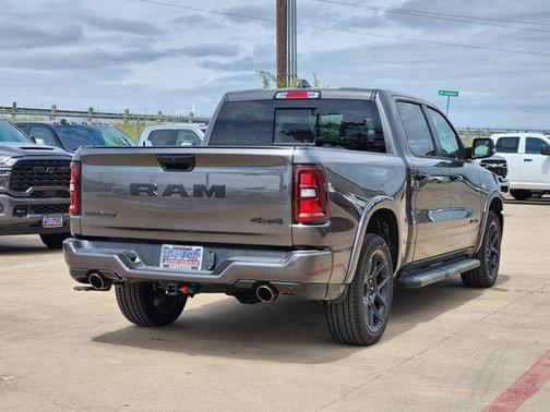 Granite Crystal Clearcoat Metallic 2026 RAM 1500 Laramie