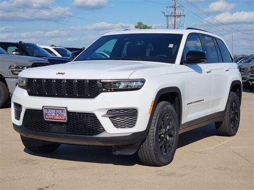 2025 Jeep Grand Cherokee Laredo