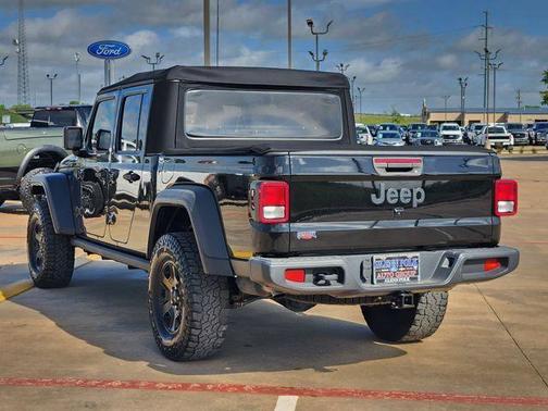 Black Clearcoat 2020 Jeep Gladiator Sport