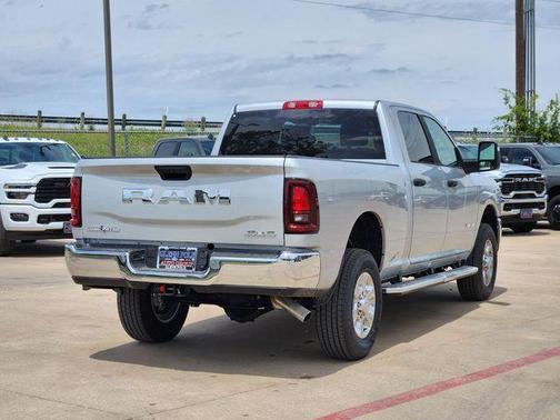 Bright White Clearcoat 2026 RAM 2500 Big Horn