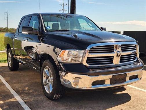 2016 RAM 1500 SLT