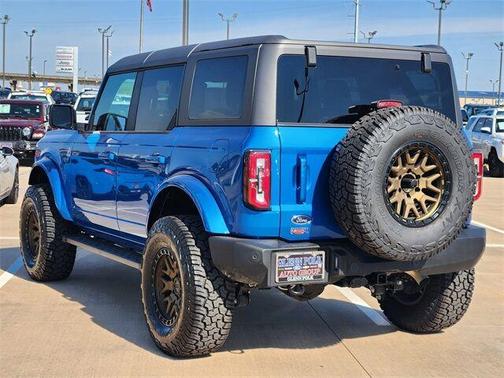 2024 Ford Bronco Outer Banks
