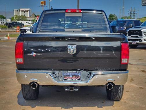 Brilliant Black Crystal Pearlcoat 2015 RAM 1500 SLT