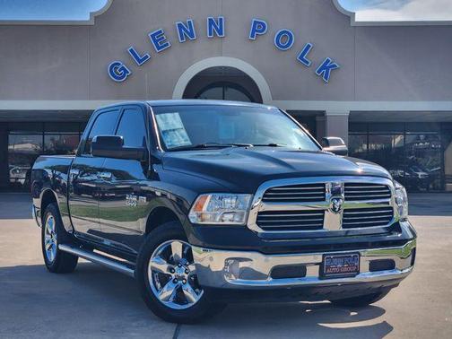 Brilliant Black Crystal Pearlcoat 2015 RAM 1500 SLT
