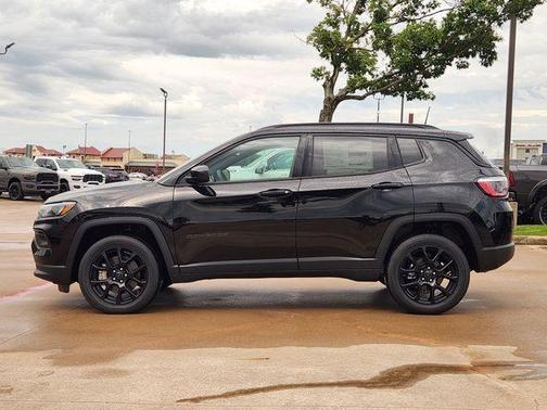Diamond Black 2026 Jeep Compass Latitude