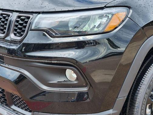 Diamond Black 2026 Jeep Compass Latitude