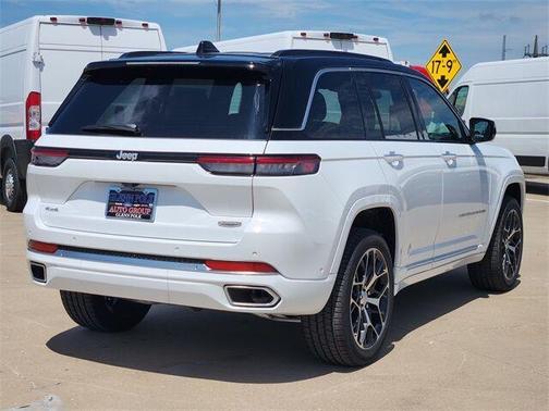 2025 Jeep Grand Cherokee Summit