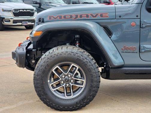 Anvil Clearcoat 2026 Jeep Gladiator Mojave