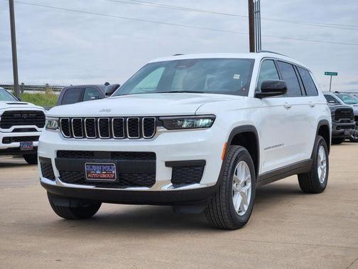 Bright White Clearcoat 2026 Jeep Grand Cherokee L Laredo