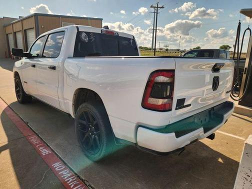 Bright White Clearcoat 2023 RAM 1500 Laramie
