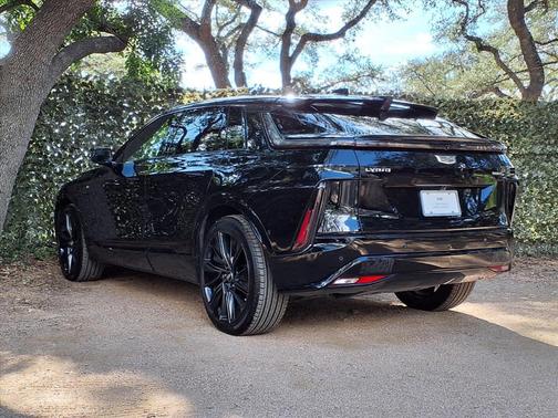 2024 Cadillac LYRIQ Sport