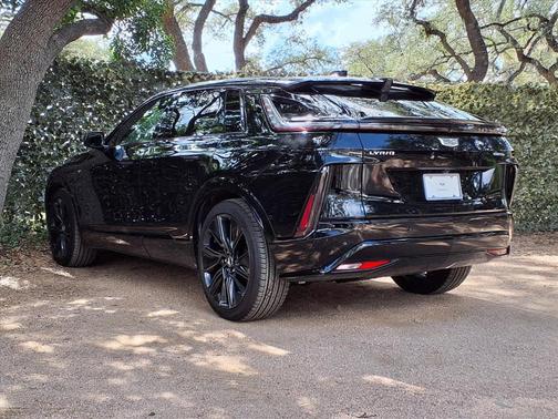 2024 Cadillac LYRIQ Sport