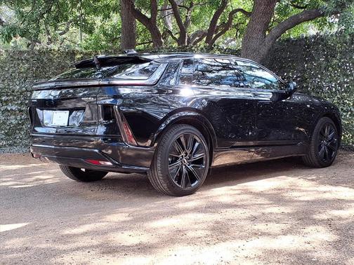 2024 Cadillac LYRIQ Sport