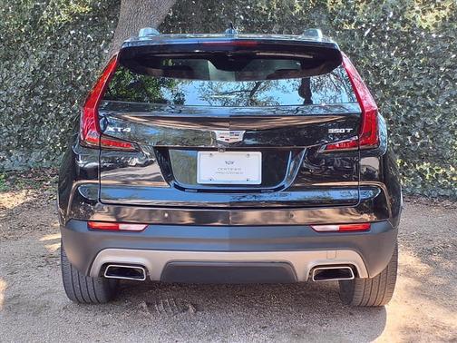 2022 Cadillac XT4 Premium Luxury