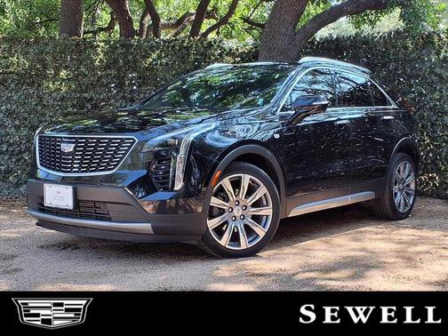2022 Cadillac XT4 Premium Luxury