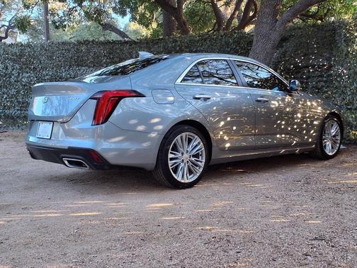 2023 Cadillac CT4 Premium Luxury