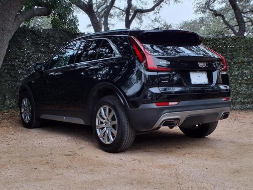 2022 Cadillac XT4 Premium Luxury