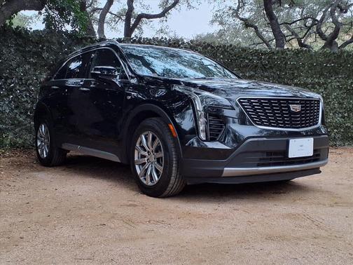 2022 Cadillac XT4 Premium Luxury