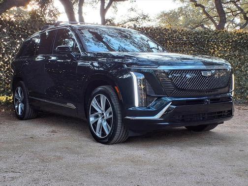 2026 Cadillac VISTIQ Luxury