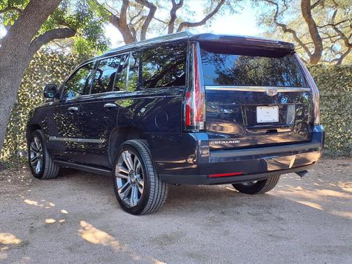 2020 Cadillac Escalade Platinum