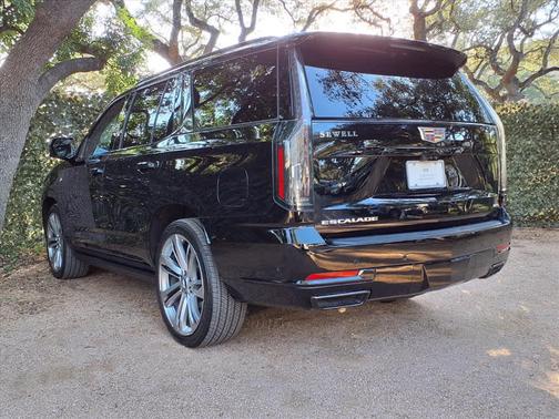 2025 Cadillac Escalade Sport Platinum