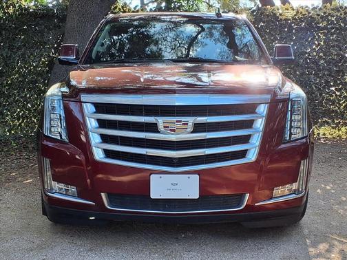 2020 Cadillac Escalade Luxury