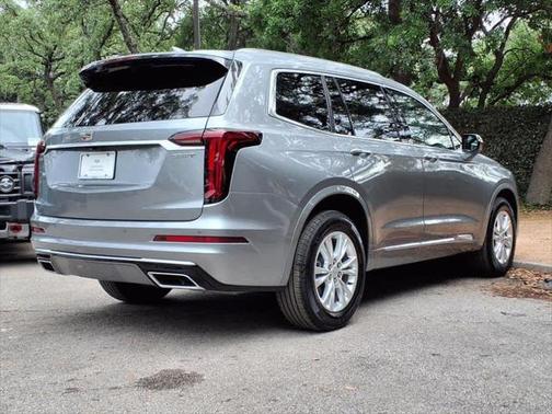 2024 Cadillac XT6 Luxury FWD