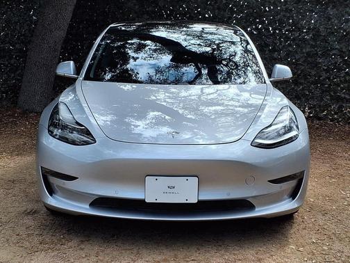 Silver Metallic 2018 Tesla Model 3 Long Range
