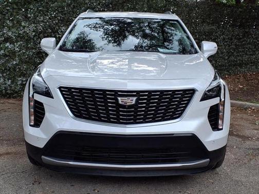 2022 Cadillac XT4 Premium Luxury