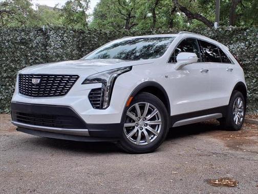2022 Cadillac XT4 Premium Luxury