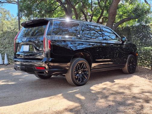 2024 Cadillac Escalade Sport