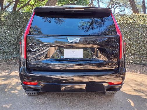 2024 Cadillac Escalade Sport