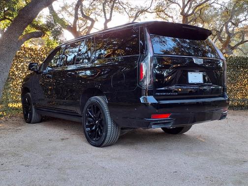 2023 Cadillac Escalade ESV Sport Platinum