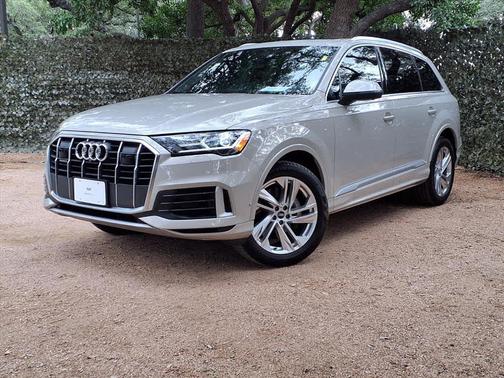 2022 Audi Q7 55 Premium Plus