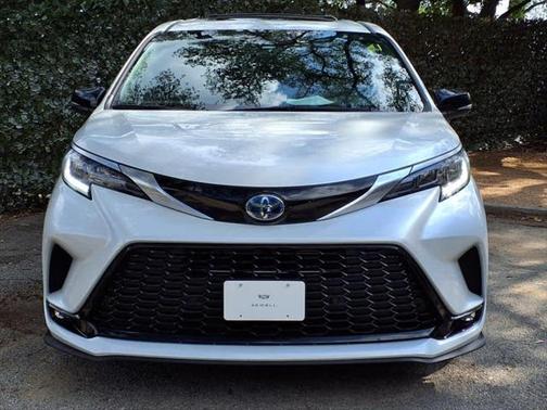 2023 Toyota Sienna XSE 7 Passenger