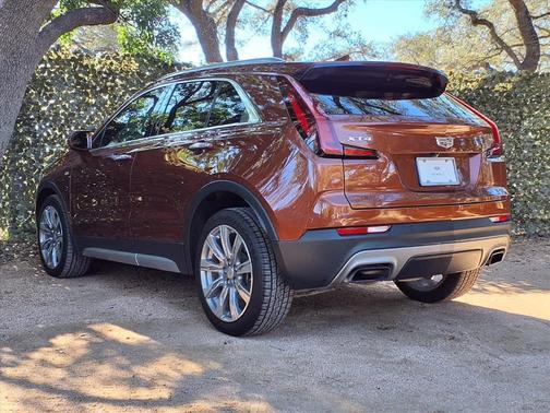 2020 Cadillac XT4 Premium Luxury