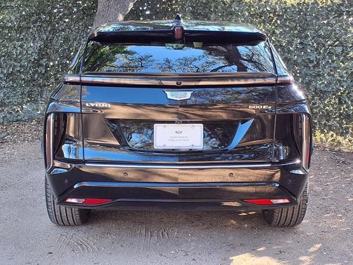 Stellar Black Metallic 2024 Cadillac LYRIQ Luxury